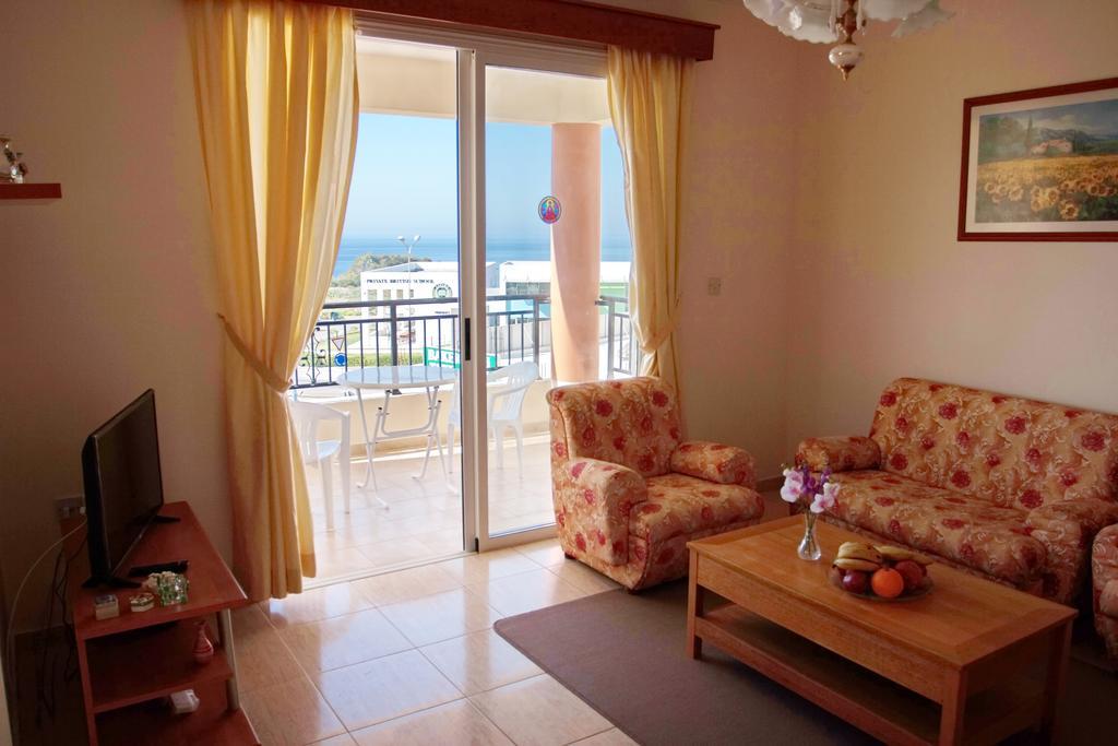 Kyriakos Court Hotel Paphos Room photo