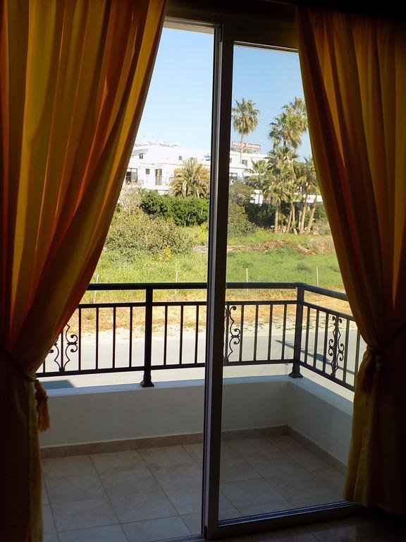 Kyriakos Court Hotel Paphos Exterior photo